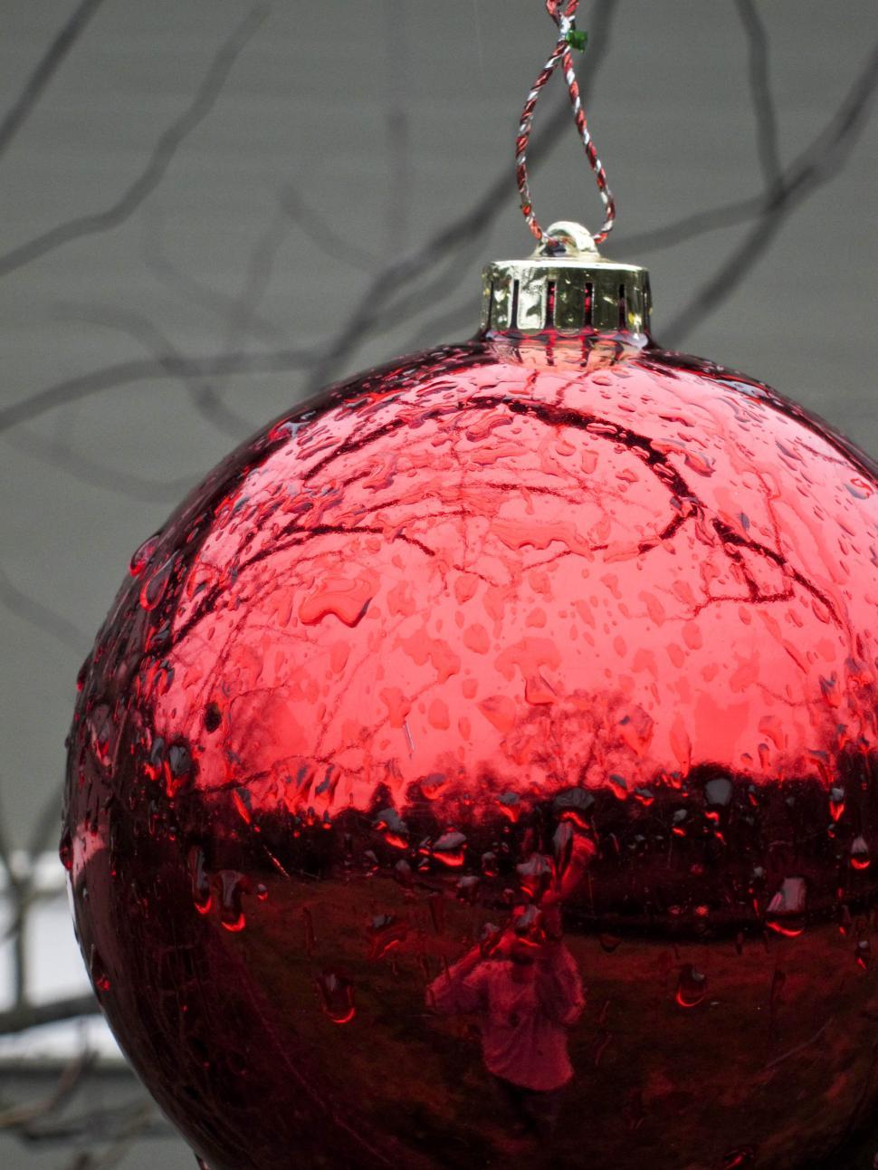 Free Image of Christmas ball 