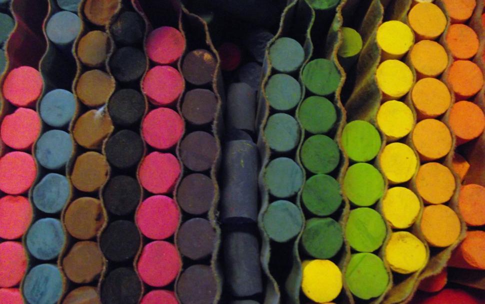 Free Image of Pastel crayons full assortment of colors 
