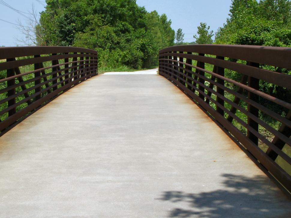 Free Image of 5-Ton Concrete and Steel Foot Path Bridge 