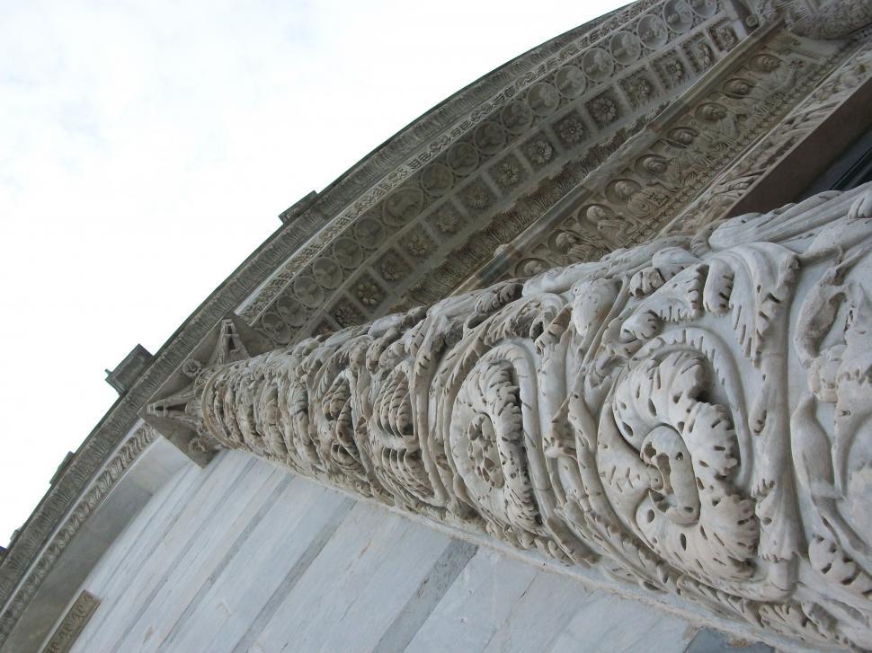 Free Image of Carved Pillar in Florence, Italy 