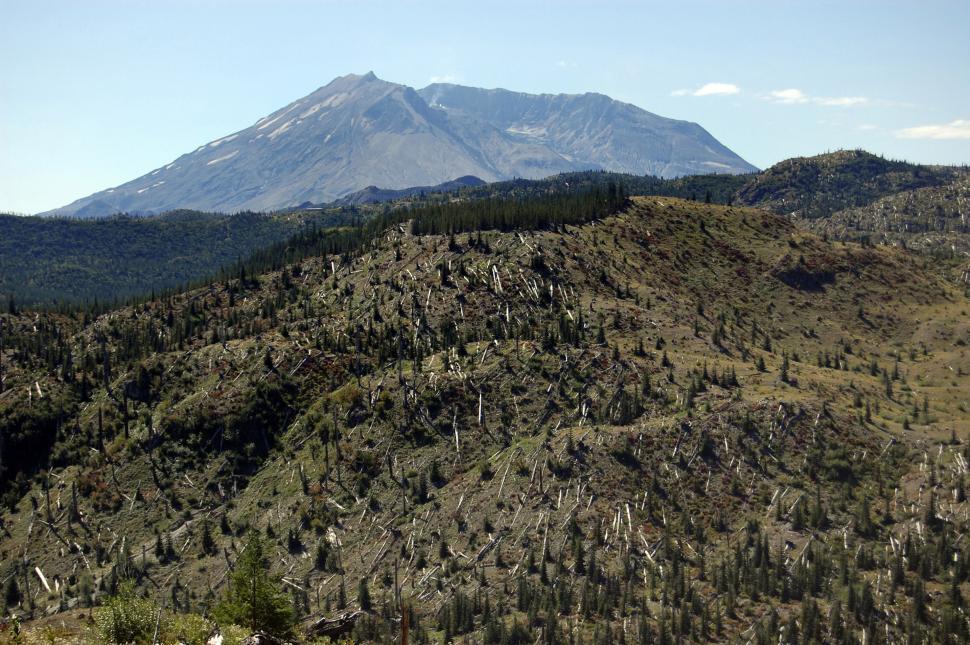 Free Image of Mount St. Helens 