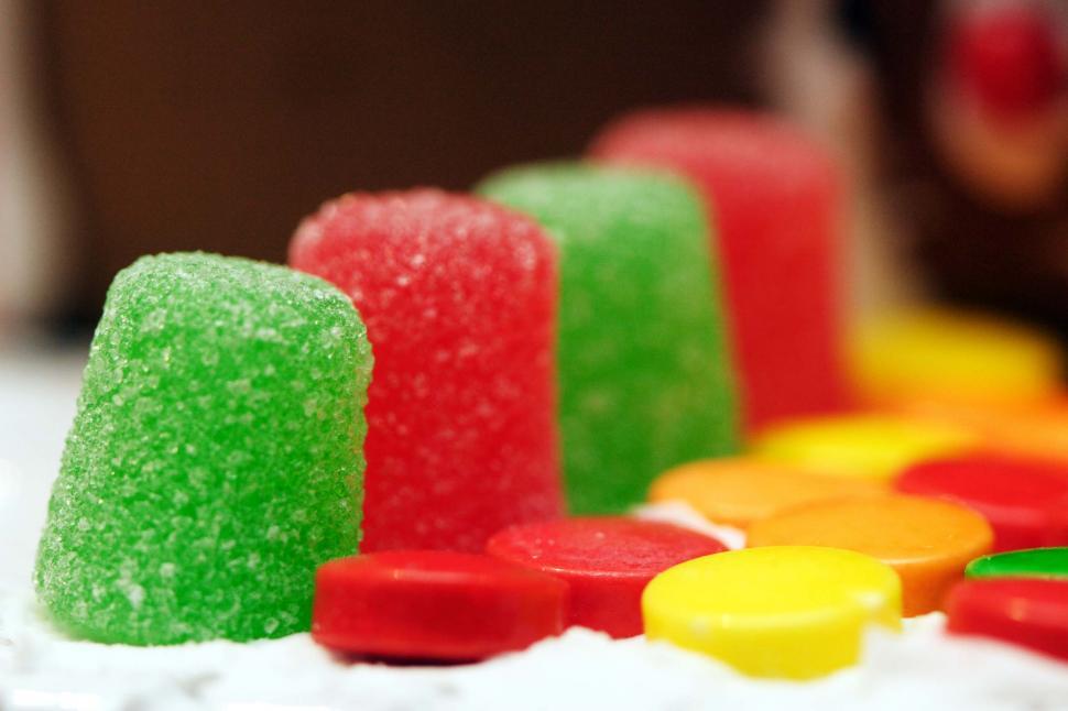Free Image of Rows of candy 