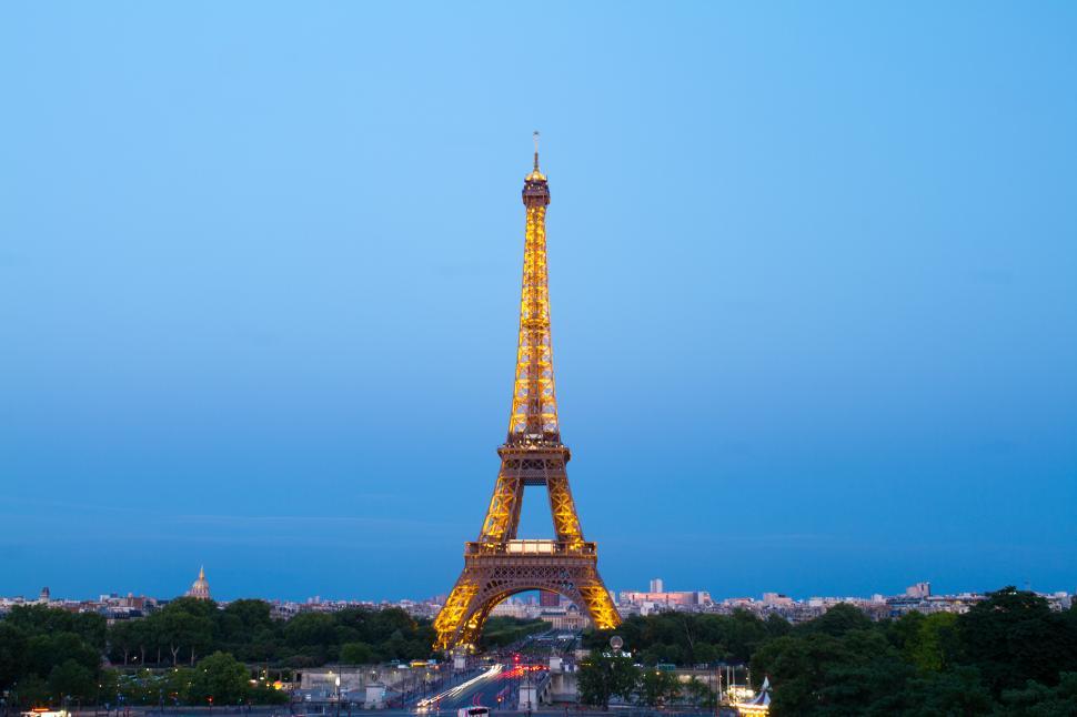Free Image of Eiffel Tower 