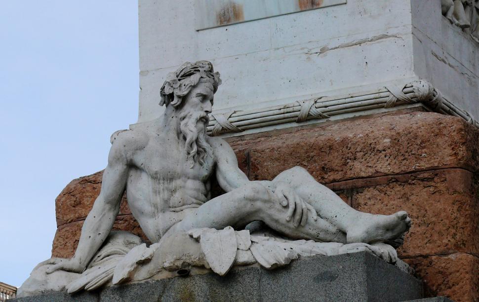 Free Image of sculpture of a man 