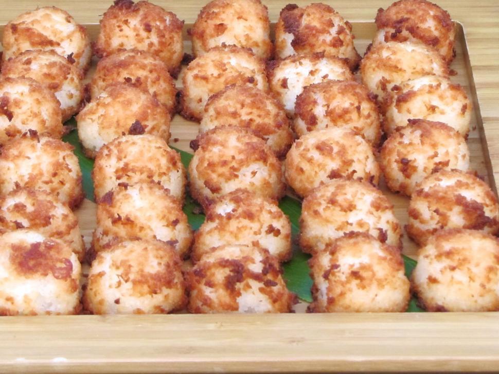 Free Image of Wooden Tray of Fried Food on Table 