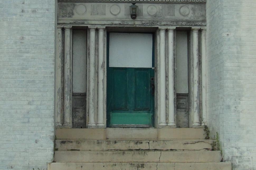 Free Image of Green Door 
