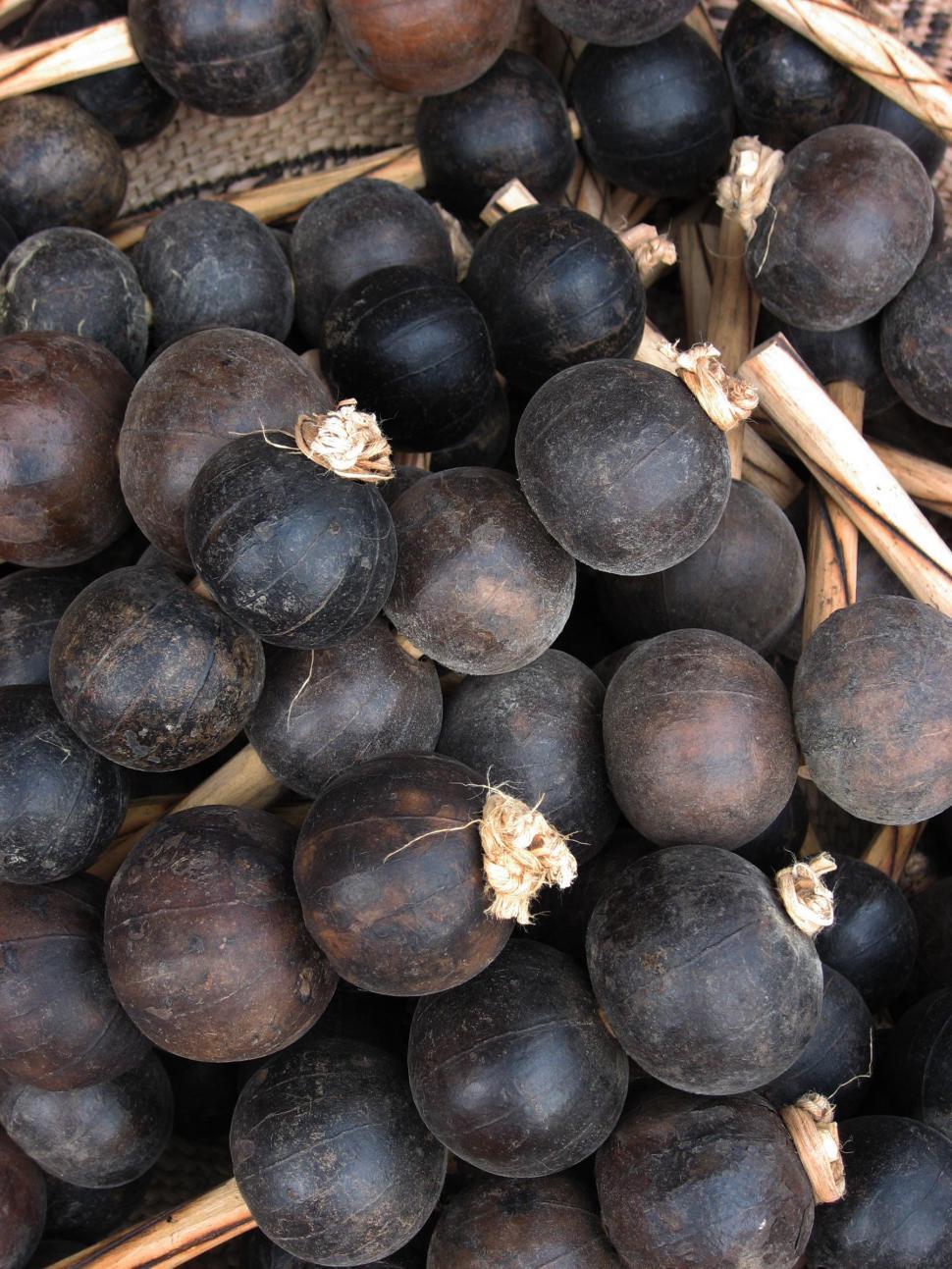 Free Image of Large beads 