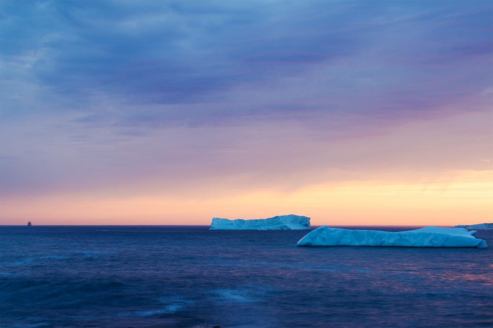 Free Image of Icebergs 