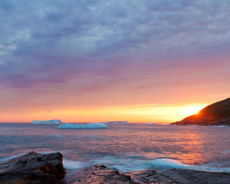 Free Image of Icebergs 