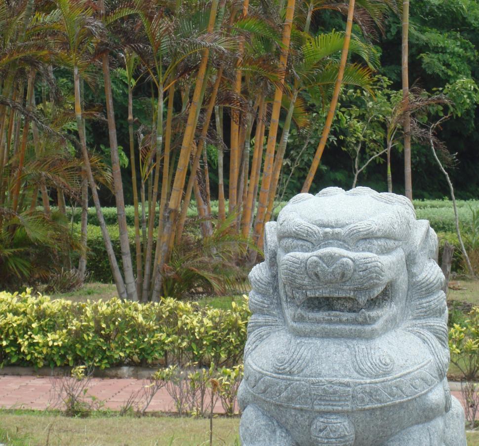 Free Image of Chinese Lion Garden Feature 