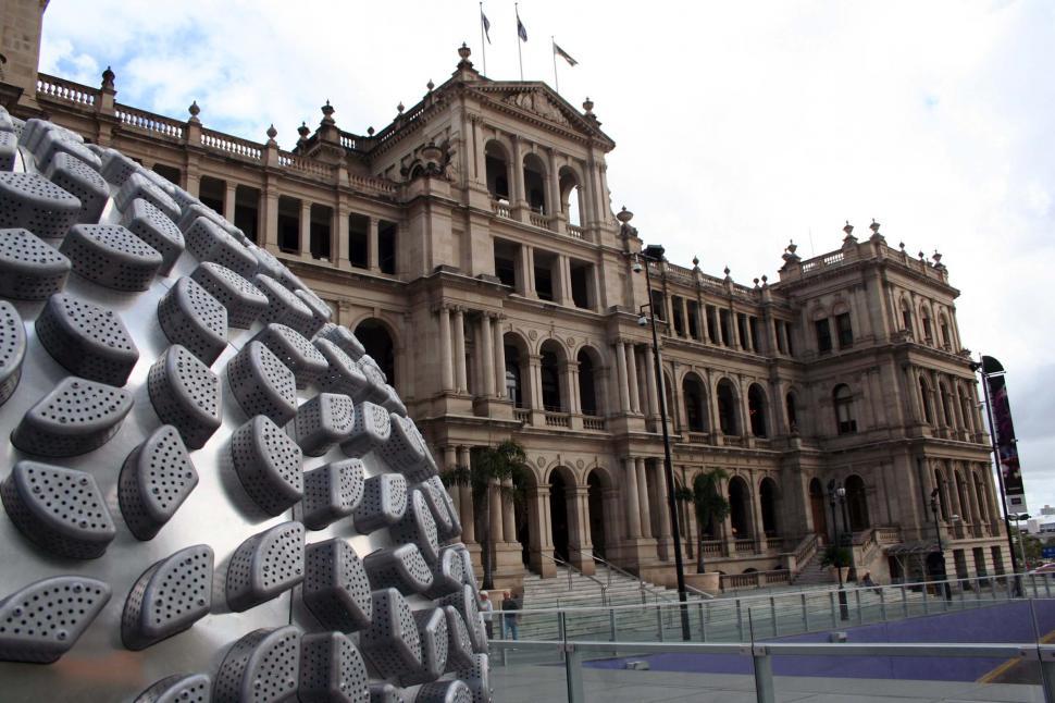 Free Image of brisbane city balls sculpture 