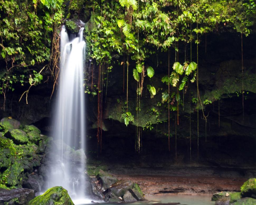 Free Image of Waterfall 