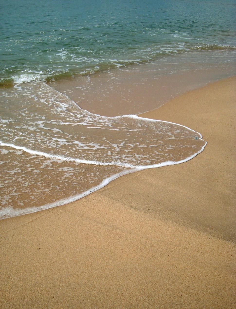 Free Image of Simple Beach Scene 