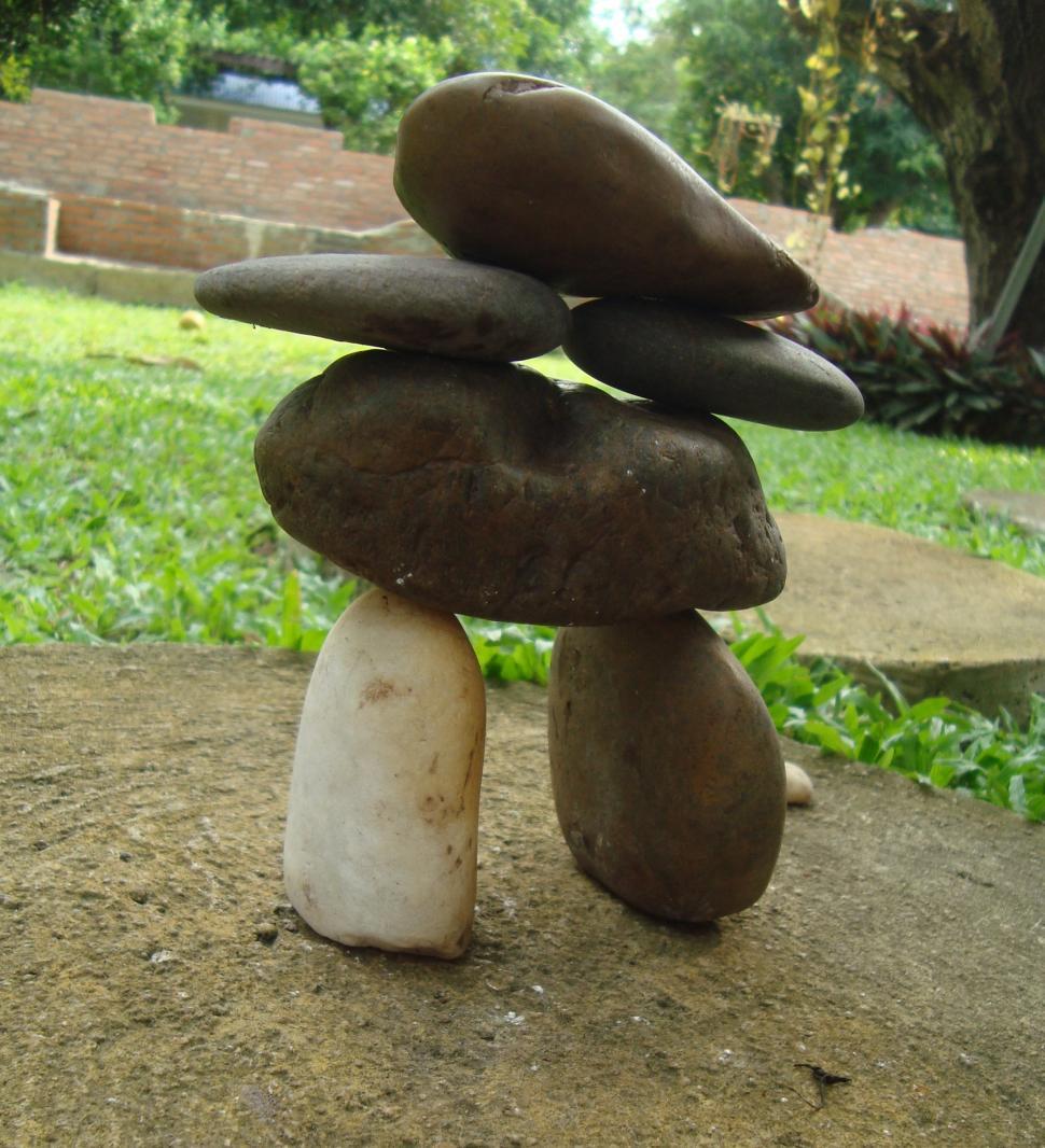 Free Image of Pebble Balance 