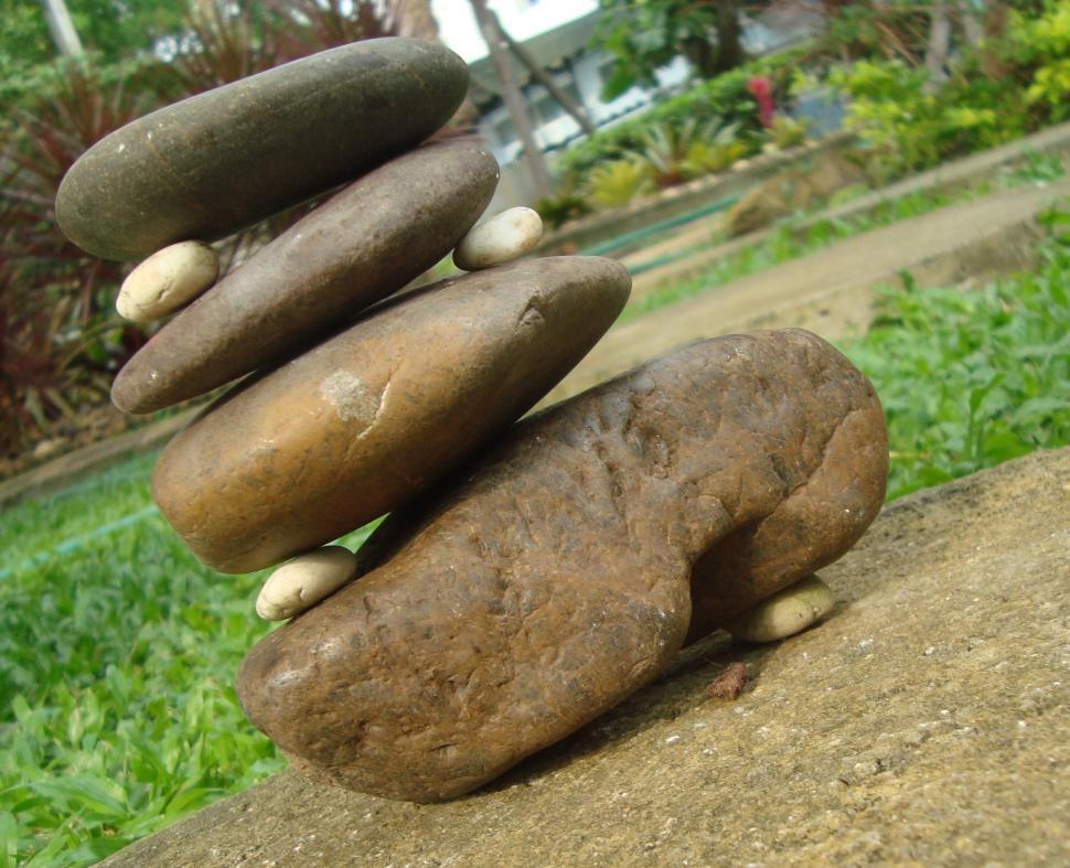 Free Image of Pebble Balance 