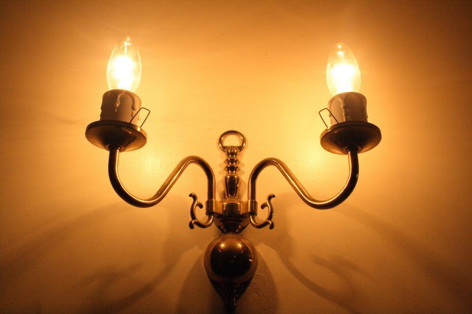 Free Image of Wall Mounted Light With Two Lights 