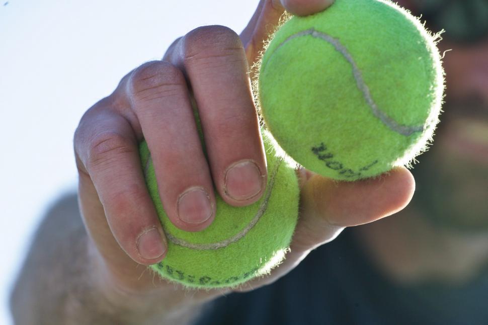 Free Image of Tennis Balls 