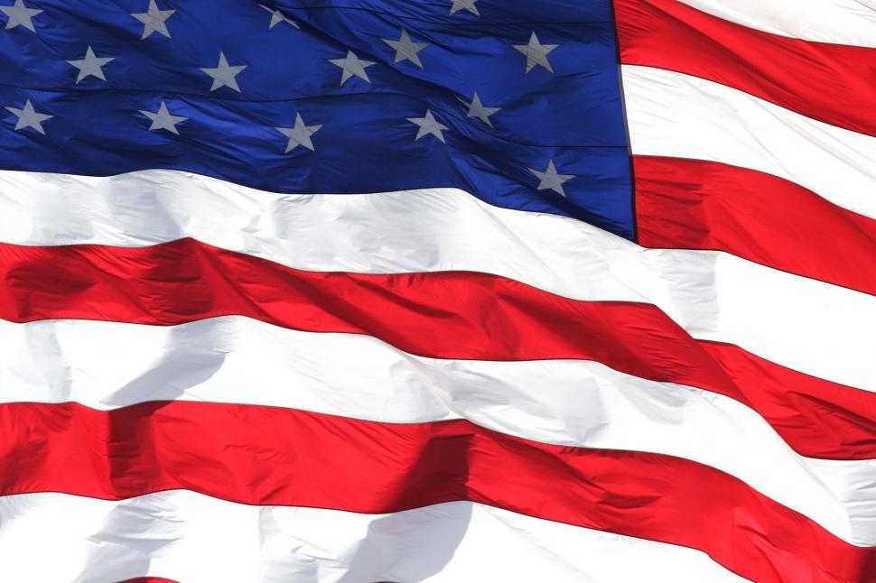 Free Image of American flag waves 