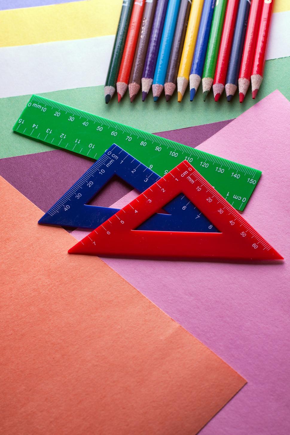 Free Image of Art Supplies 