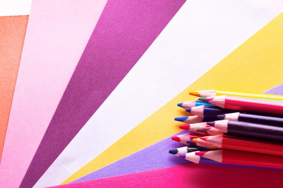 Free Image of Art Supplies 