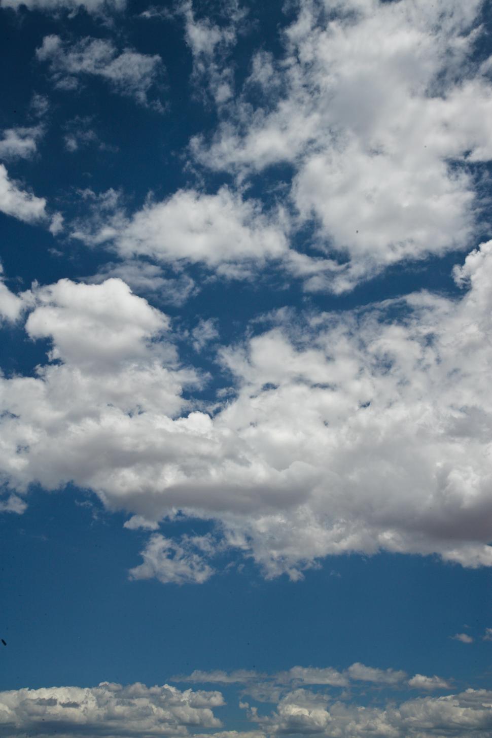Free Image of Blue Skies 