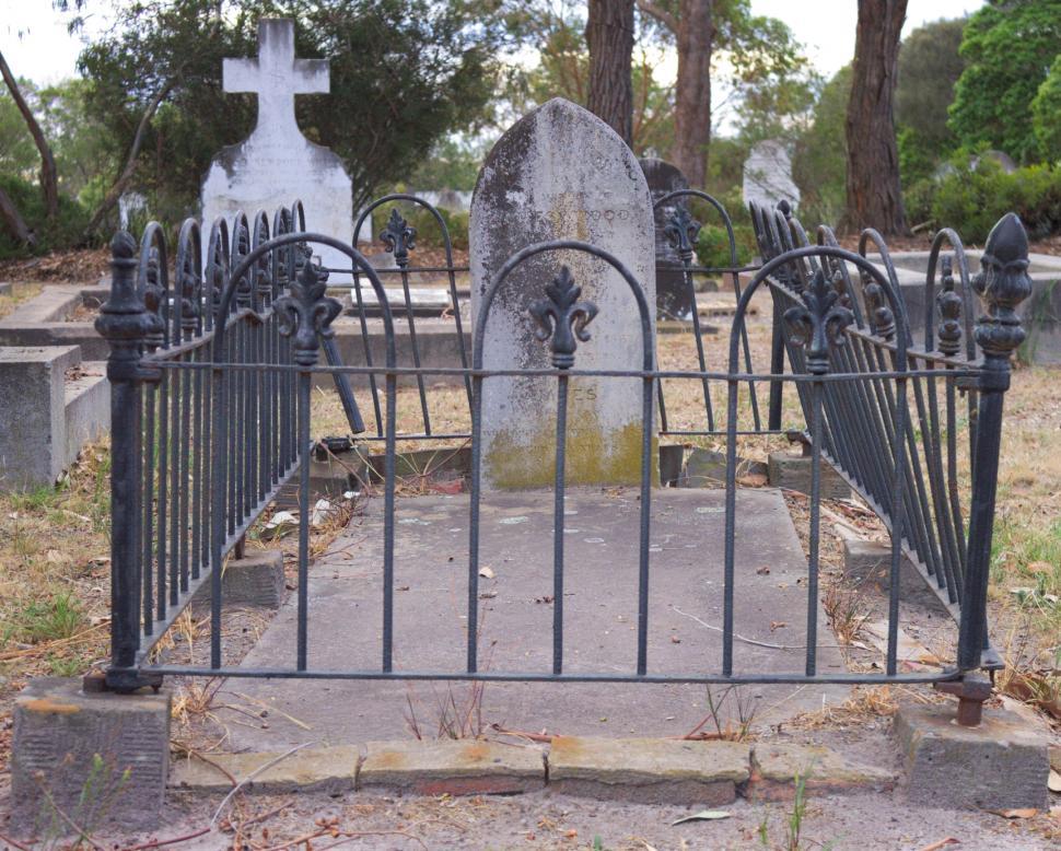 Free Image of Cemetery 