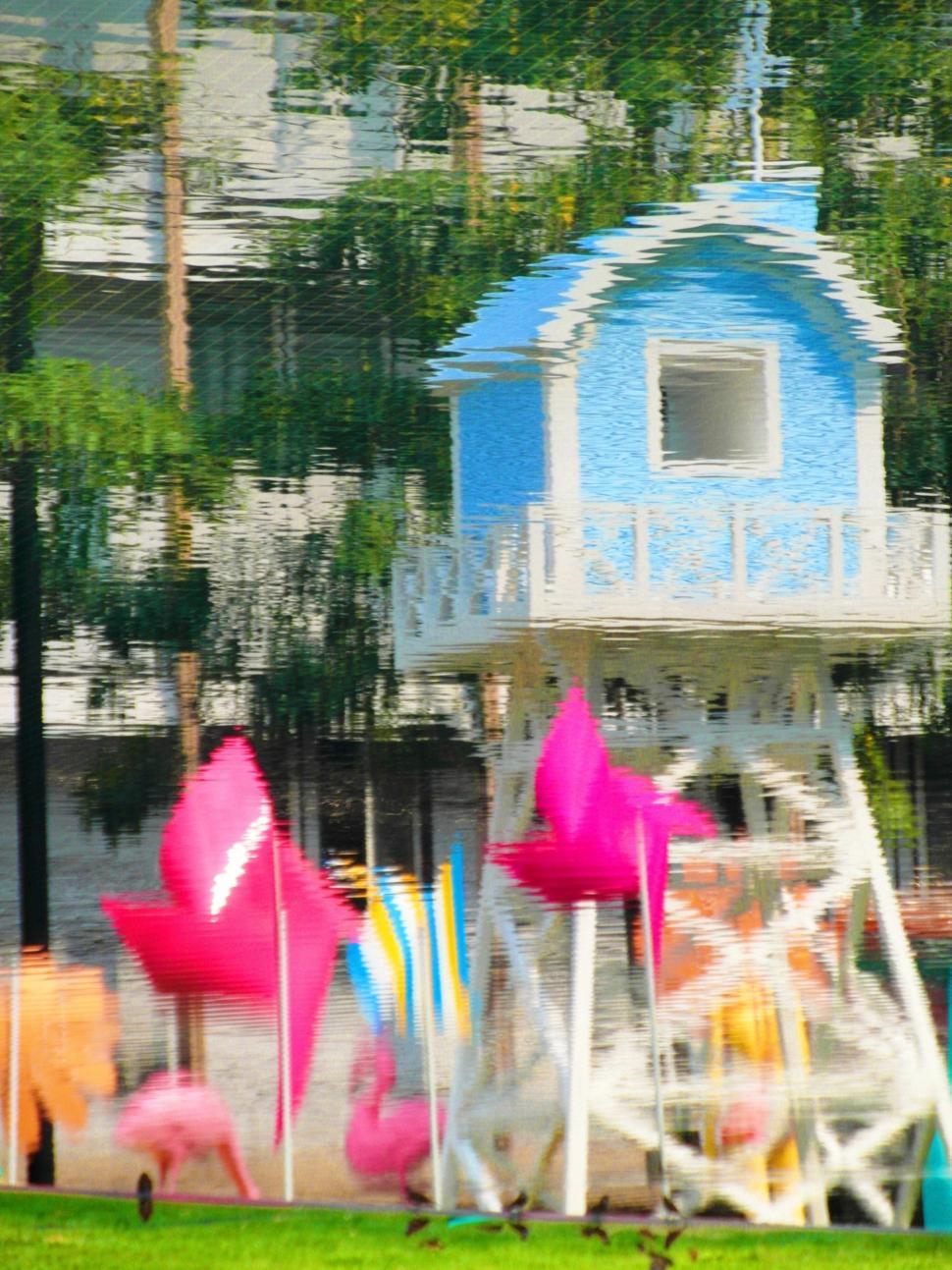 Free Image of Summer Reflections 