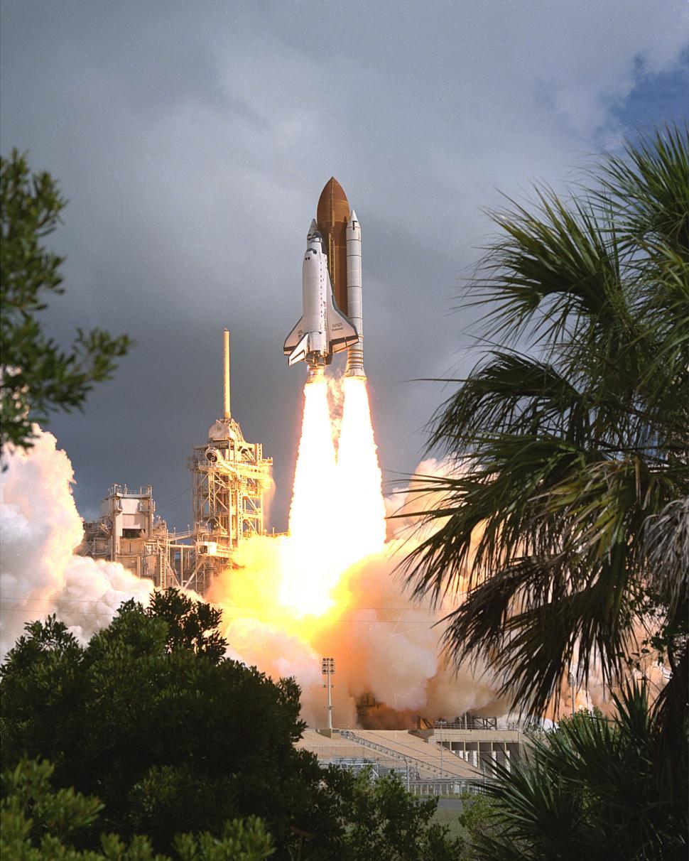 Free Image of Liftoff for the Shuttle Endeavour 