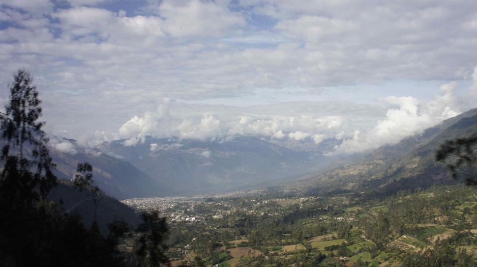 Free Image of Cloudy Mountains 