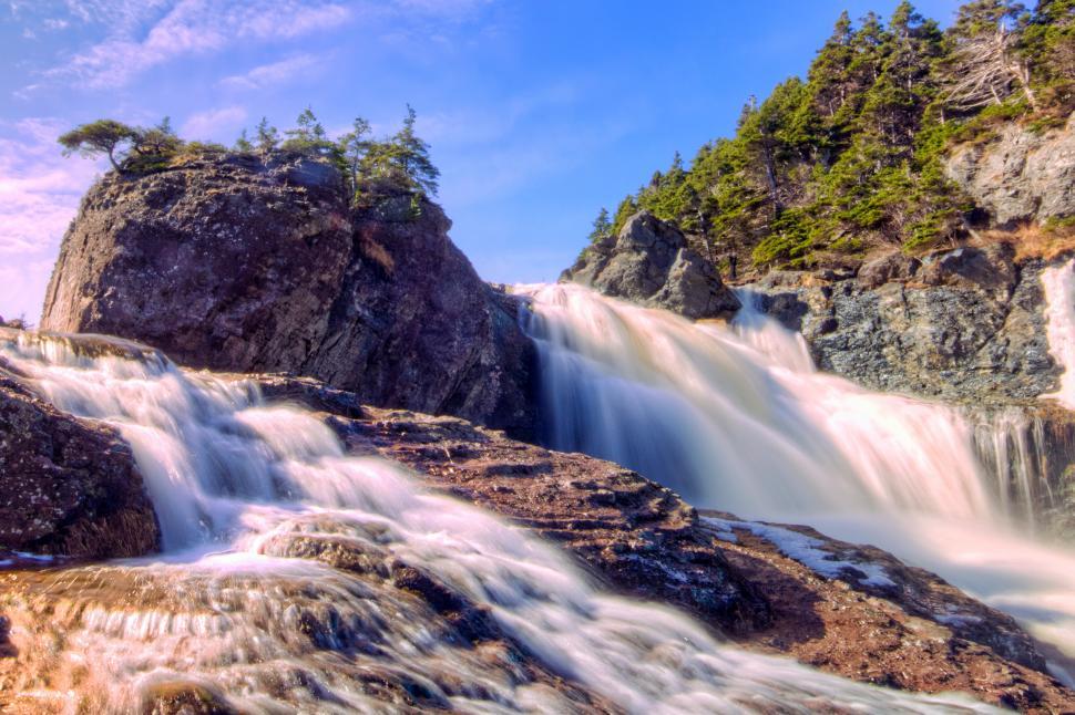 Free Image of Waterfall 