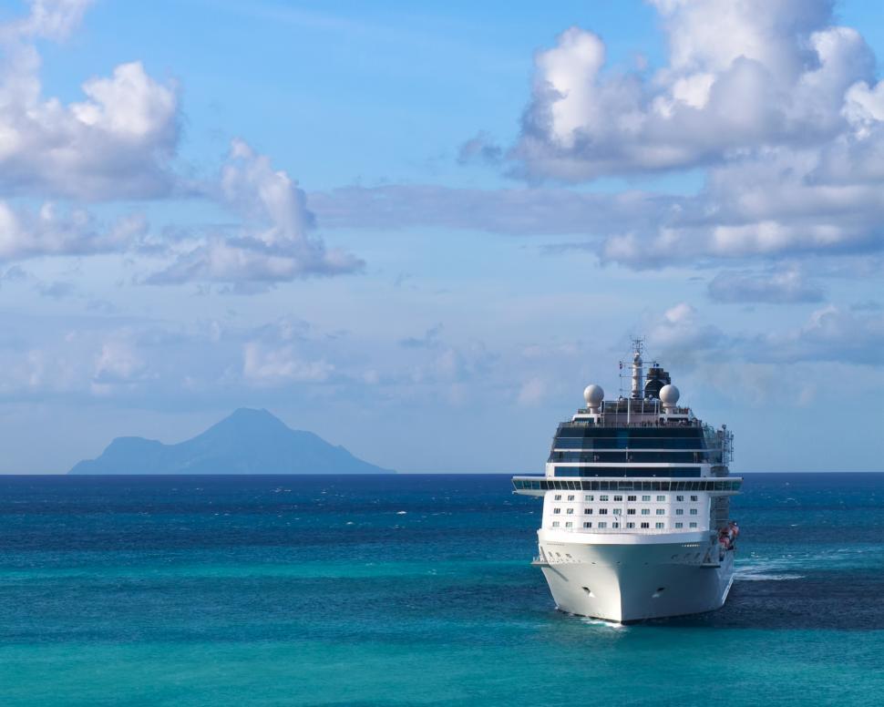 Free Image of Cruise 