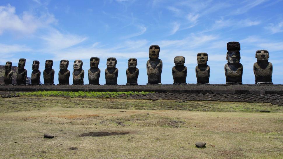 Free Image of Easter Island Statues 