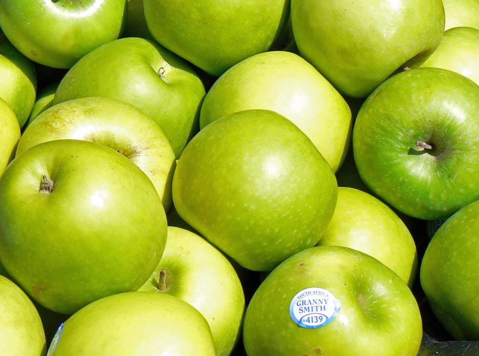 Free Image of Apples 