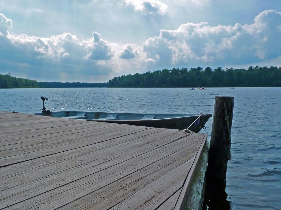 Free Image of Row boat at the dock 