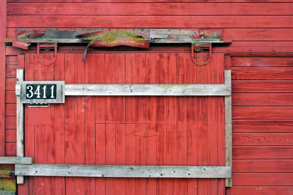 Free Image of Red barn door 