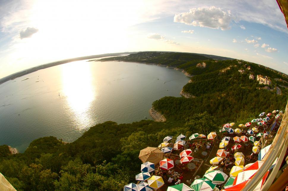 Free Image of Lake and Horizon with Umbrellas at Restaurant 