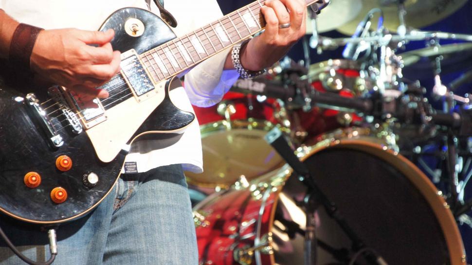 Free Image of Guitar 