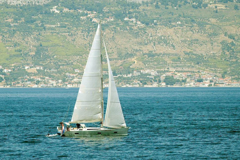 Free Image of Sailboat 