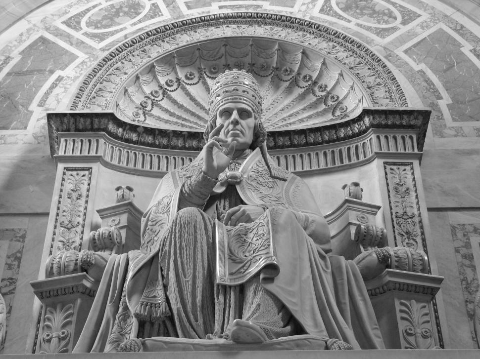 Free Image of Statue 