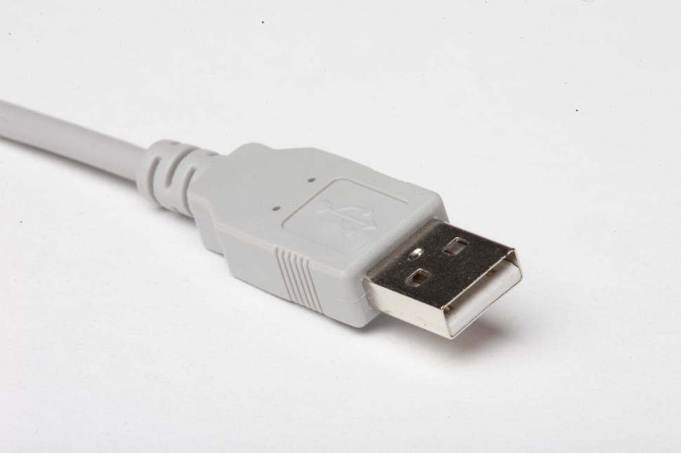 Free Image of Grey usb cable 