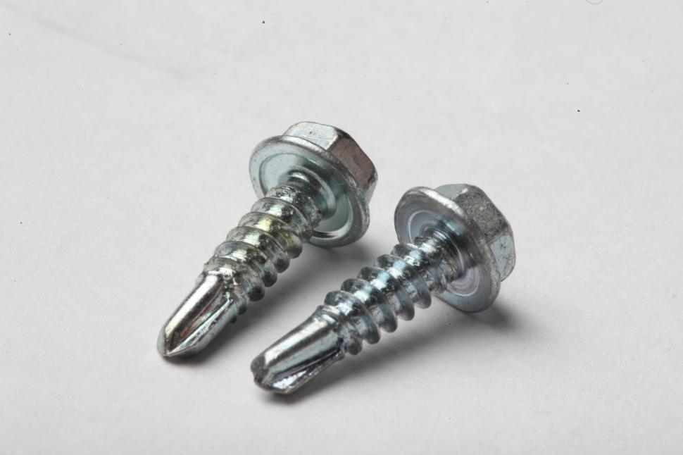 Free Image of Two screws 