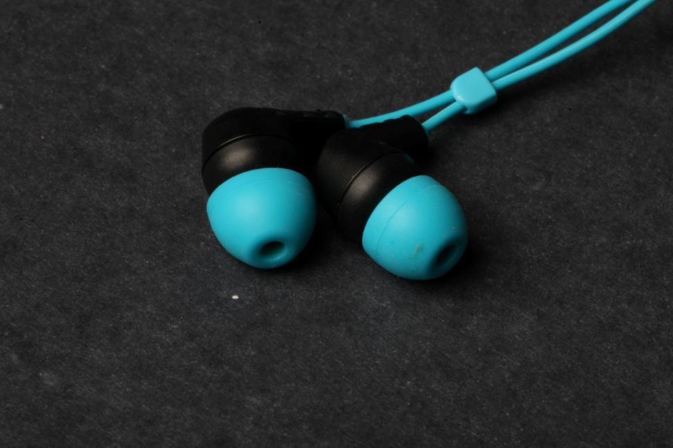 Free Image of Blue Earphones 