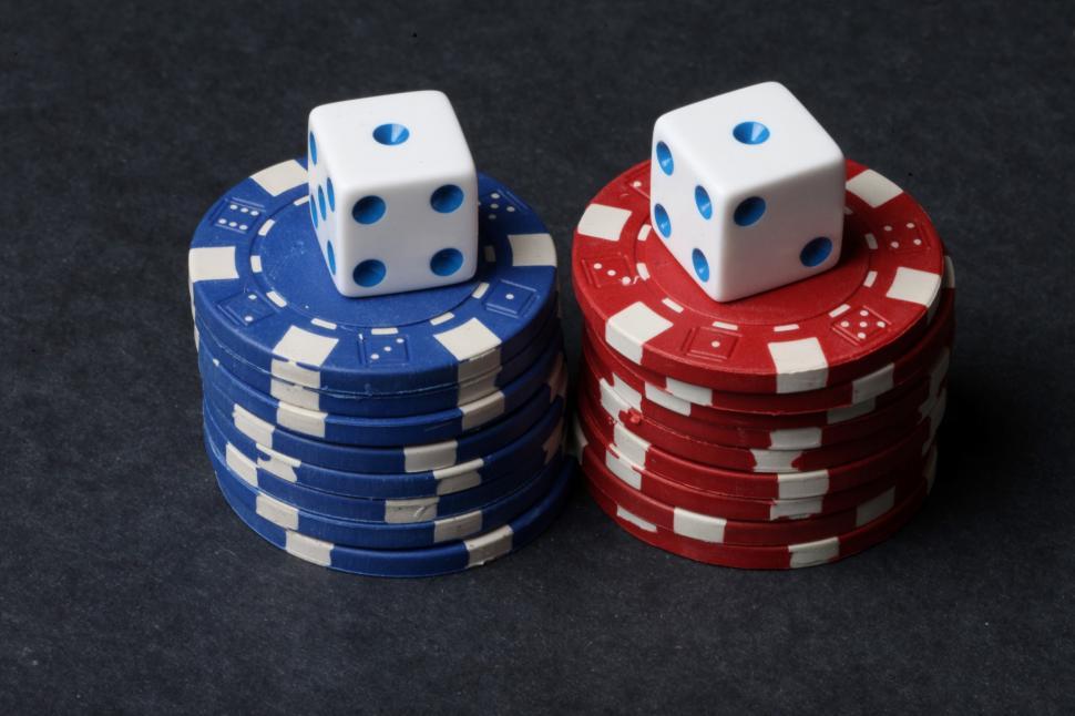 Free Image of Dice and Poker chips on black 