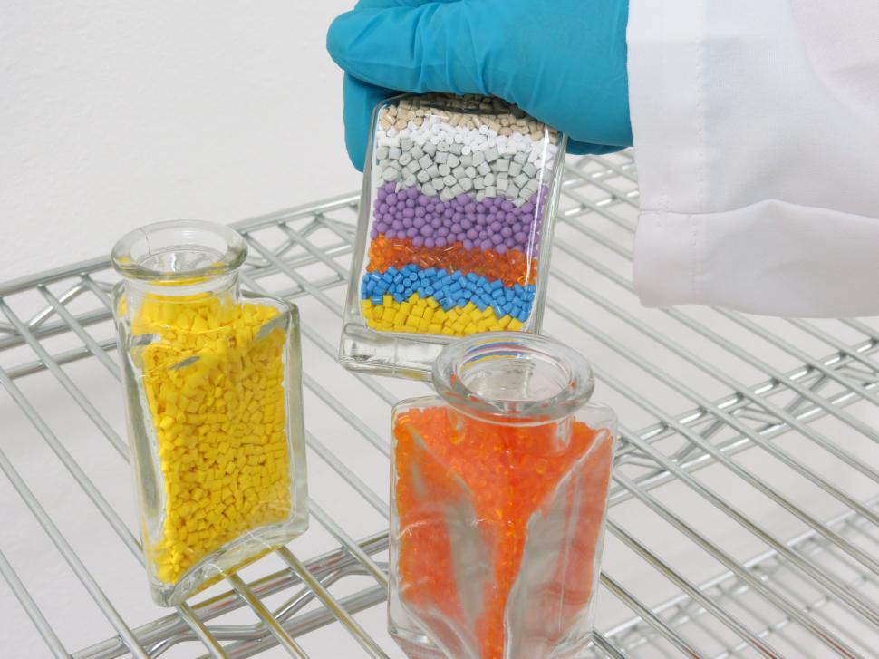 Free Image of Colorful resin pictures 