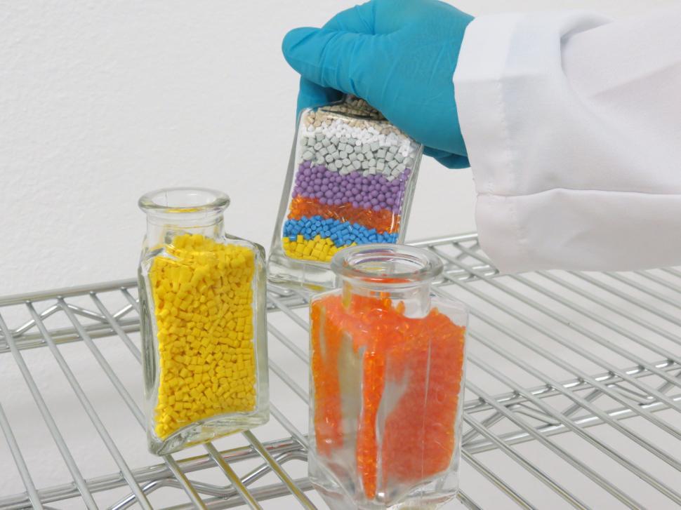 Free Image of Colorful resin pictures 