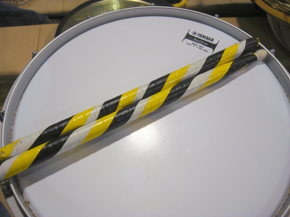 Free Image of Snare & Sticks 