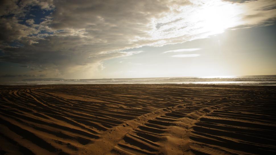 Free Image of Sun Over the Ocean in Hawaii 
