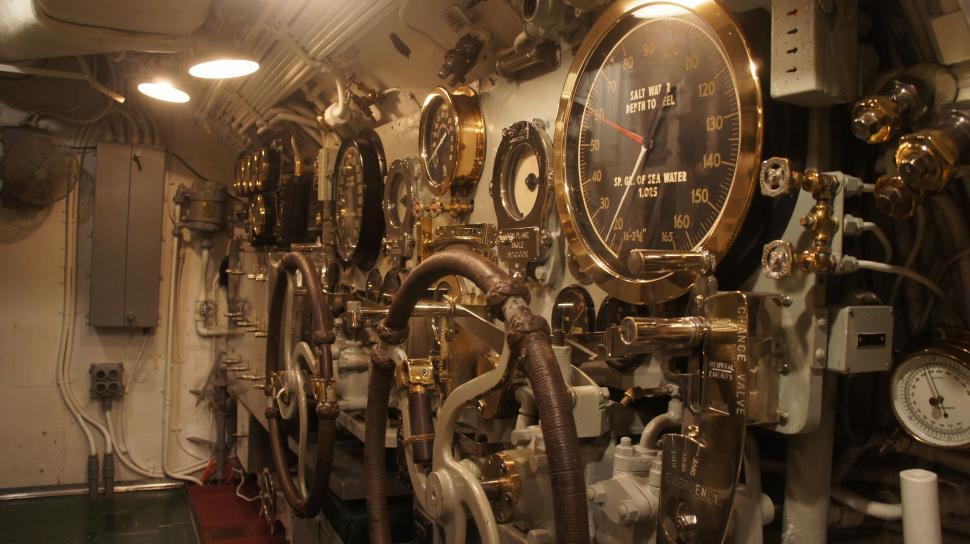 Free Image of Sub Gauges 