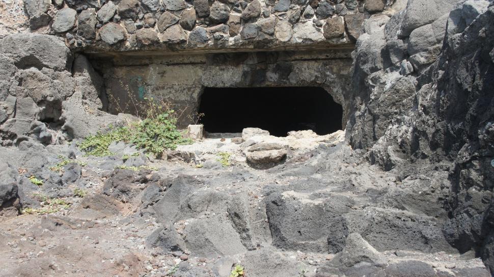 Free Image of Pearl Harbor WWII Bunker 