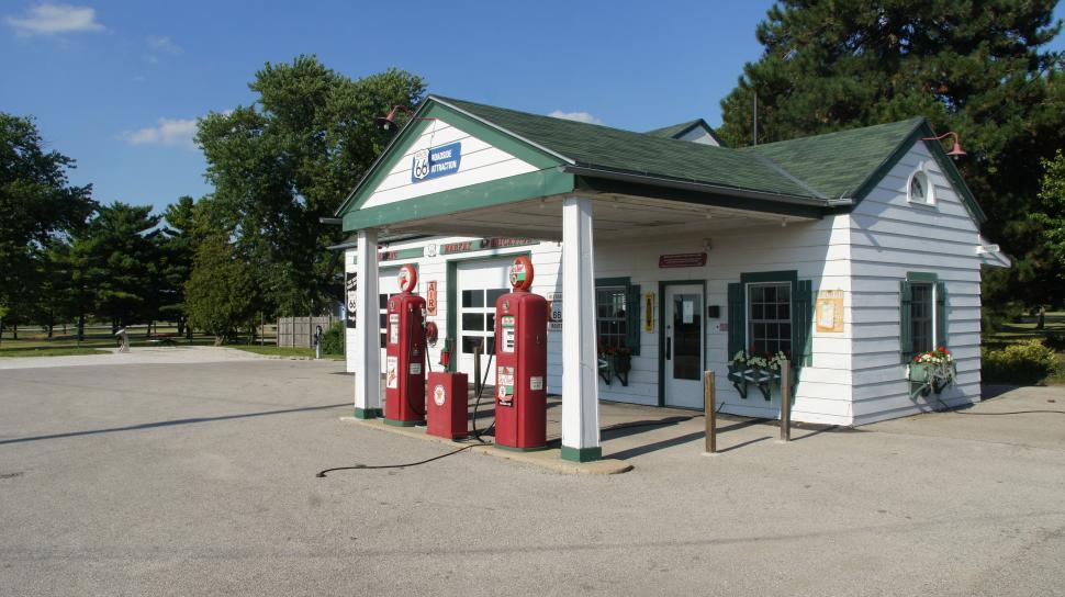 Free Image of Old Texeco Gas Station on Route 66 